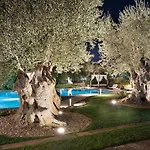 Trulli Uliveto Acquafonda 펜션 *